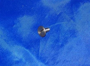 PIEZAS DE TORNILLO DE TOMA DE HILO CANTANTE 99 MÁQUINAS DE COSER ORIGINALES DE COLECCIÓN - Imagen 1 de 1