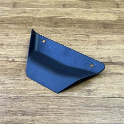 Painel de acabamento de tampa de porta-malas de plástico direito Ferrari California 2014-2018 fabricante de equipamento original - Imagem 1 de 4