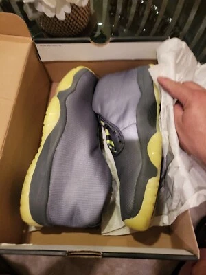 Air Jordan Future Talla 14 Reflectante Gris Voltio Verde Foto 1 de 4