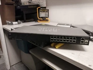 1X CISCO SG200-18 18 PORT GIGABIT SMART SWITCH + 2 SFP PORTS - Picture 1 of 2