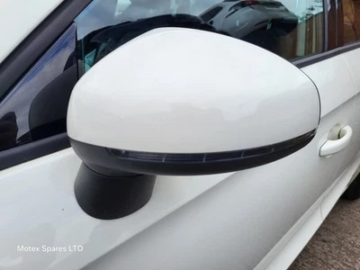 Espejo retrovisor lateral pasajero manual plegable blanco Audi A1 MK1 Y9K 2010-18 8X2857409K Foto 1 de 4