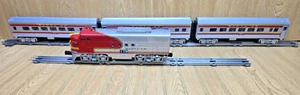 Lionel Santa Fe Passenger Diesel Locomotive & 3 Passenger Cars w Interior Seats - Picture 1 of 17