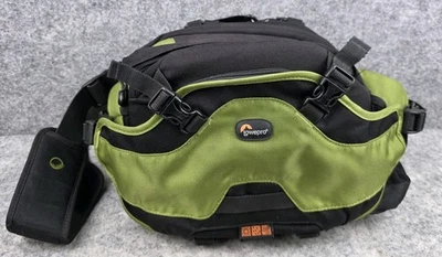 LOWEPRO Inverse 200 AW Camera Waist Shoulder Bag (Leaf Green/Black) + Rain Cover - Image 1 of 4