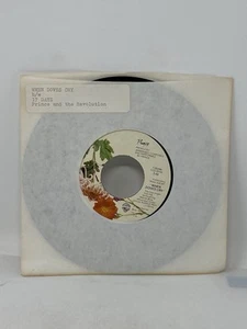Prince - When Doves Cry / 17 Days 7” 45 RPM 7-29286 Vinyl Record - Picture 1 of 12