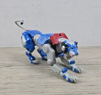 Figura de acción Playmates Netflix Voltron Legendary Defender Blue Lion Foto 1 de 4
