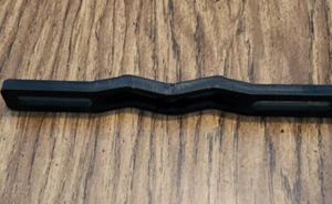 Porta matrícula ciclomotor motocicleta guardabarros curvo perno único 1/4" o 6 mm - Imagen 1 de 6