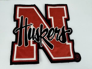University of Nebraska Cornhuskers Vintage bestickt genäht ~ großer Aufnäher 8 x 8 gebraucht - Bild 1 von 4