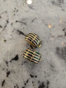 Vintage Enamel E. Pearl Clip On Earrings Gold with Green enamel --beautiful - Picture 1 of 8