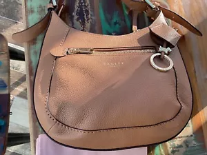 RADLEY BISCUIT COLOUR LEATHER MESSENGER BAG BNWOT - Picture 1 of 9