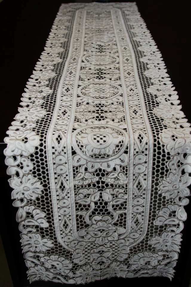 Solid White Embroidered Lace Cutwork Placemat Table Runner Wedding Party Banquet - Image 1 of 4