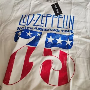 Led Zeppelin North American Tour 1975 T-Shirt Adult Medium Hot Topic NWT - Picture 1 of 7