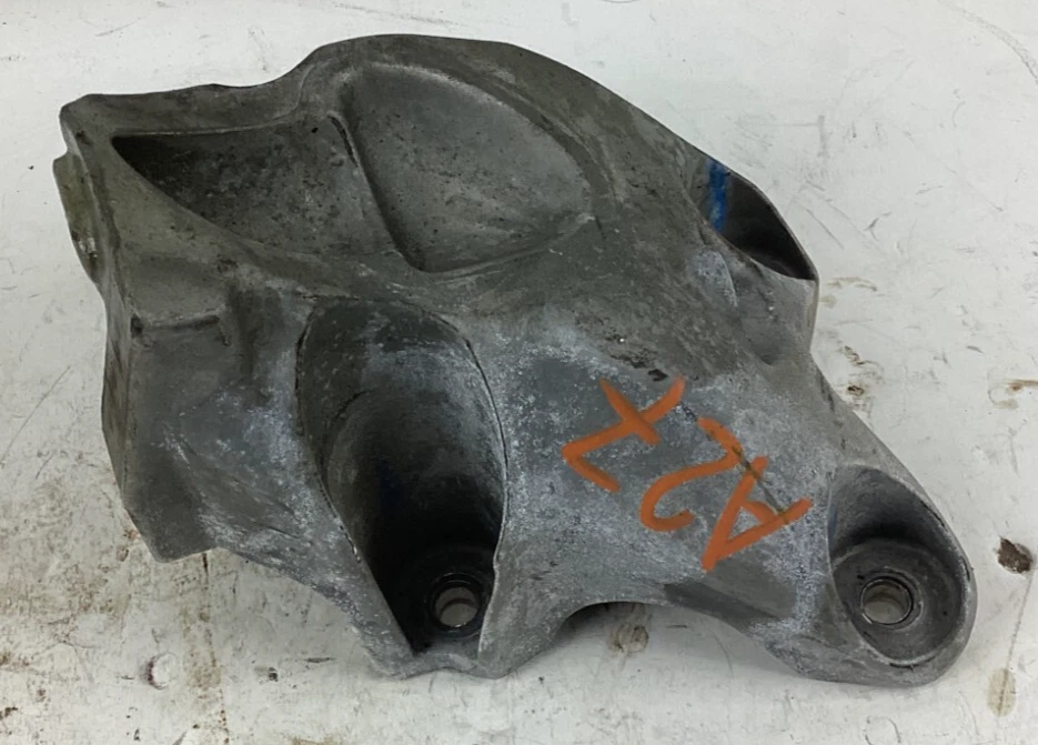 2013-2015 Cadillac ATS Front Left Driver Side Engine Mount Bracket 20841853 OEM. - Image 1 of 4