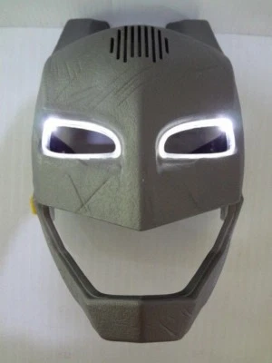 Mattel Batman Dawn of Justice Light up Voice Changer Mask cosplay 2015 - Image 1 of 4