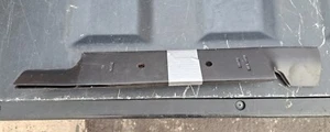 GENUINE OEM EXMARK PART # 103-6584-S NOTCHED BLADE - Picture 1 of 3