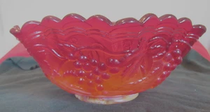 Cuenco de uva vintage imperial rojo blanco escoria vidrio cadmio 10" brilla - Imagen 1 de 10