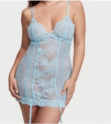 全新带标签 - 中号套装 Victorias Secret Triangle 蕾丝蓝色花边吊袜带懒人 + 比基尼 — 第 1/4 张图片