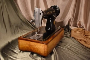 Vintage sewing machine wood base "American Craftsman Series" by Mark T Fulwider - Picture 1 of 6