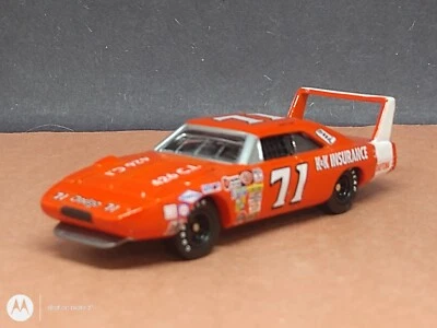 Nascar Legend Bobby Isaac '70 Dodge Daytona Limited Edition Collectible 1/64 #71 - Image 1 of 4