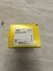Hubbell Lighting Hubbellreceptacle 3P4W 50A 125 HBL9450A - Genuine OEM - Picture 1 of 4