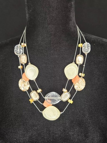 VETEMENTS Collana triplo filo NY tono argento acrilico perline grosse chip conchiglia 20"