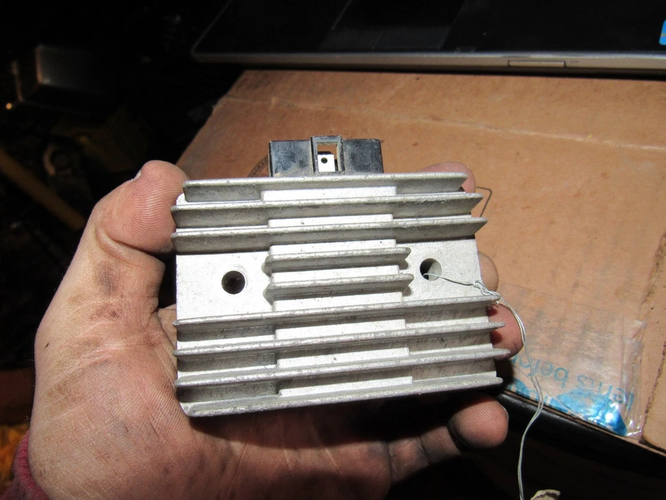 1985 kawasaki kl600 voltage regulator rectifier - Изображение 1 из 1