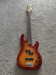 Fender Deluxe Zone Bass 2002 MIM Sienna Sunburst Rare 4-String Bass Guitar - Picture 1 of 12
