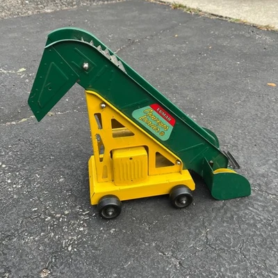 Vintage Marx Lumar Conveyor Loader Construction Pressed Steel Toy - Image 1 of 4