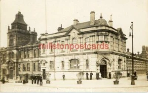 REAL PHOTO POSTCARD OF POLICE COURTS & POST OFFICE BOOTLE, LIVERPOOL, LANCASHIRE - Picture 1 of 2