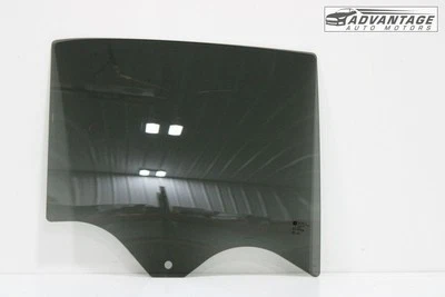 Chevrolet Equinox 2018-2024 puerta trasera derecha ventana cristal 84388313 OEM Foto 1 de 4