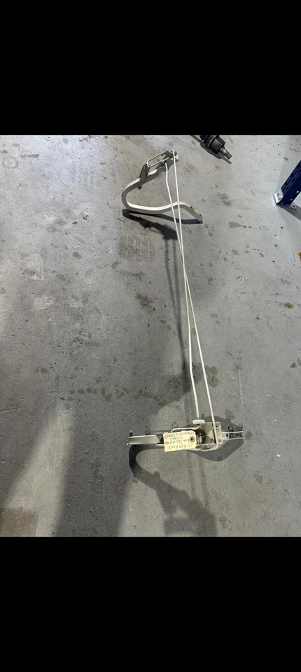 KIA RIO 2007 maletero bisagras contenedor 14 Foto 1 de 1