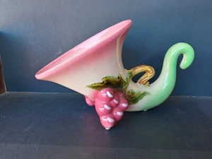 Hull Tokay Cornucopia Pottery - Picture 1 of 4