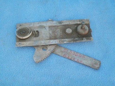 1949 50 51 52 Dodge Desoto Chrysler NOS MoPar LEFT REAR DOOR WINDOW REGULATOR Foto 1 de 3