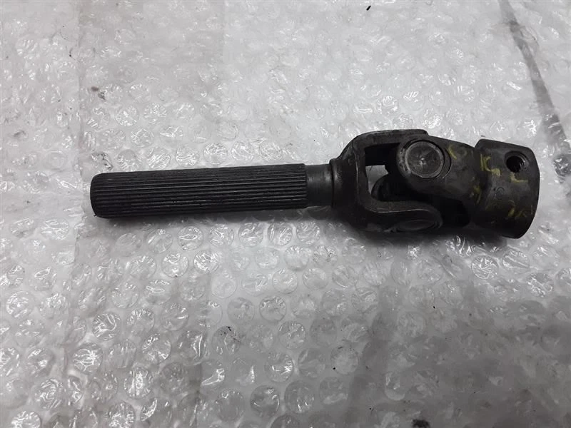 Соединение вала нижней рулевой колонки 2002 KIA OPTIMA Z-73-1P - Изображение 1 из 3