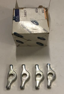 GENUINE FORD PINTO ROCKER COVER Ford-Finis 6104529 - 80TM-6A523-DA X4 - Picture 1 of 11