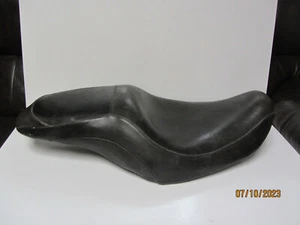 Harley Davidson Sundowner Seat MOTORCYCLE SEAT - Picture 1 of 4