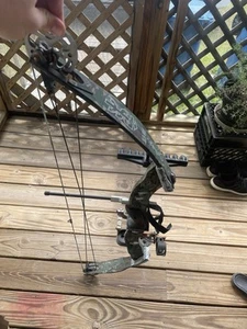 TREBARK INFINITY XLR-900 COMPOUND BOW BY PSE - Picture 1 of 9