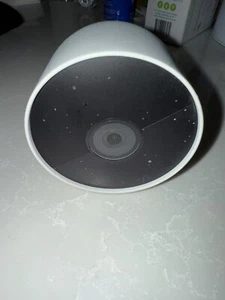 Google Nest Cam Outdoor Wireless With Solar Panel - Picture 1 of 2