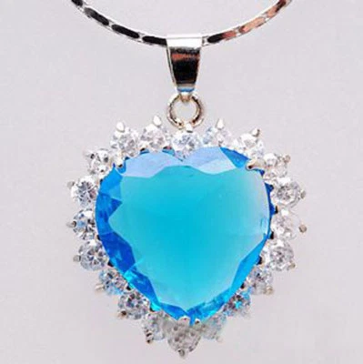 Colgante Corazón del Océano Cristal Zafiro Circonita Cúbica Azul Cielo 18KWGP + Collar Foto 1 de 3