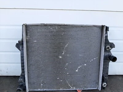 2009-2010 Jaguar Xf 4.2L Engine Cooling Radiator Oem - Image 1 of 4