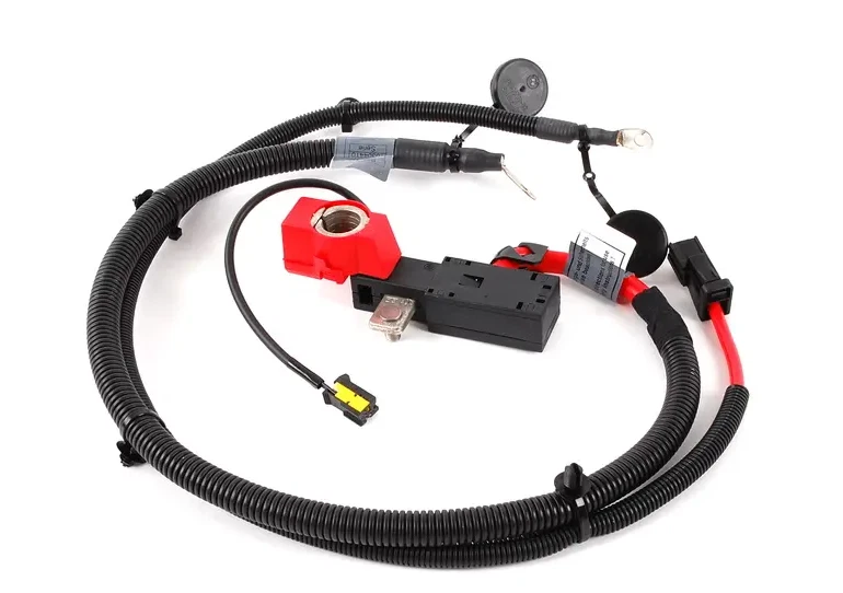 NEW***Genuine BMW E93 Convertible 328i 335is Positive Terminal to Battery Cable - Image 1 of 1