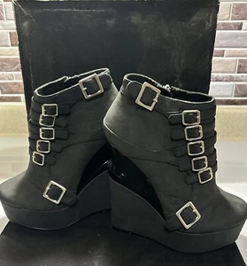 MICHAEL ANTONIO STUDIO BLACK MERCER WEDGE Size 7 New With Box - Picture 1 of 5