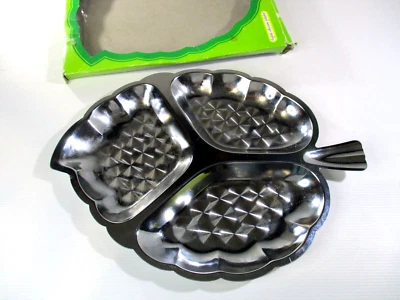Leaf Shaped Platter Triple Chrome Plated 3 Sections Original Packaging 34.5x25cm - Image 1 of 4