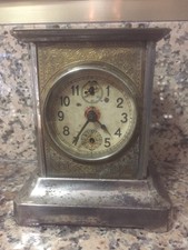 Antica sveglia cappuccina orologio in metallo perfettamente funzionante