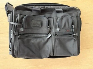 TUMI Alpha 2 T-Pass 26145 16in Expandable Lap Briefcase - Black Ballistic Nylon - Picture 1 of 9