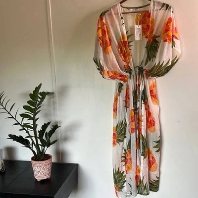 Nuevo plumero de gracia y encaje | Kimono de piña tropical | Encubrimiento de natación | 🍍� Foto 1 de 4