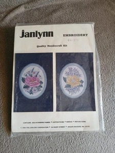 Janlynn gerahmte Stickerei Handarbeit Kit 1996 Vintage - Blumen _ Gartenarbeit - Bild 1 von 2