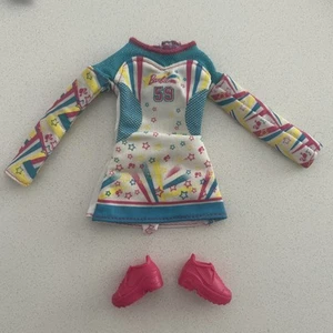 Barbie Kleid mit Schuhen - Bild 1 von 5