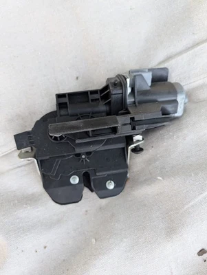 Actuador de cierre de bloqueo eléctrico puerta trasera puerta levadiza VOLKSWAGEN TOUAREG OEM 2011-2017 Foto 1 de 2