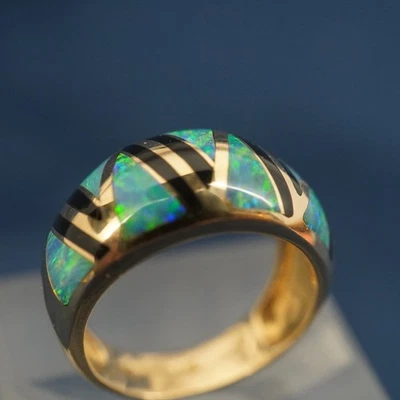 Anillo de incrustación de ópalo y piedra negra de oro amarillo de 14k con cúpula Teme, 5.75 - Envío gratis a EE. UU. Foto 1 de 4
