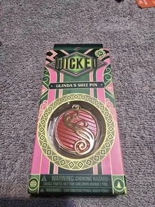 Glinda's Shiz Pin Pink Wicked Neu Und Versiegelt - Bild 1 von 2